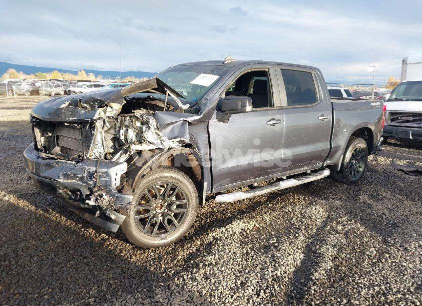 Photo 2 of 2019 Chevrolet Silverado 1500 RST (VIN 3GCUYEED4KG145091)