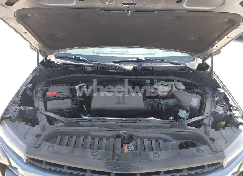 Photo 10 of 2021 Chevrolet Silverado 1500 (VIN 3GCUYEED4MG350199)