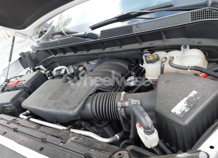 Photo 10 of 2019 Chevrolet Silverado 1500 RST (VIN 3GCUYEED5KG204438)