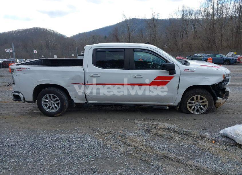 Photo 13 of 2019 Chevrolet Silverado 1500 RST (VIN 3GCUYEED5KG204438)