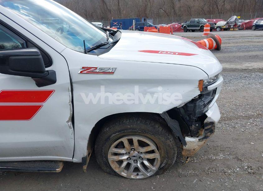 Photo 6 of 2019 Chevrolet Silverado 1500 RST (VIN 3GCUYEED5KG204438)