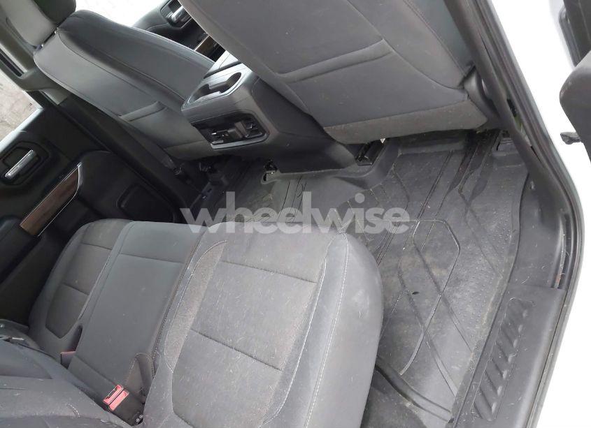 Photo 8 of 2019 Chevrolet Silverado 1500 RST (VIN 3GCUYEED5KG204438)