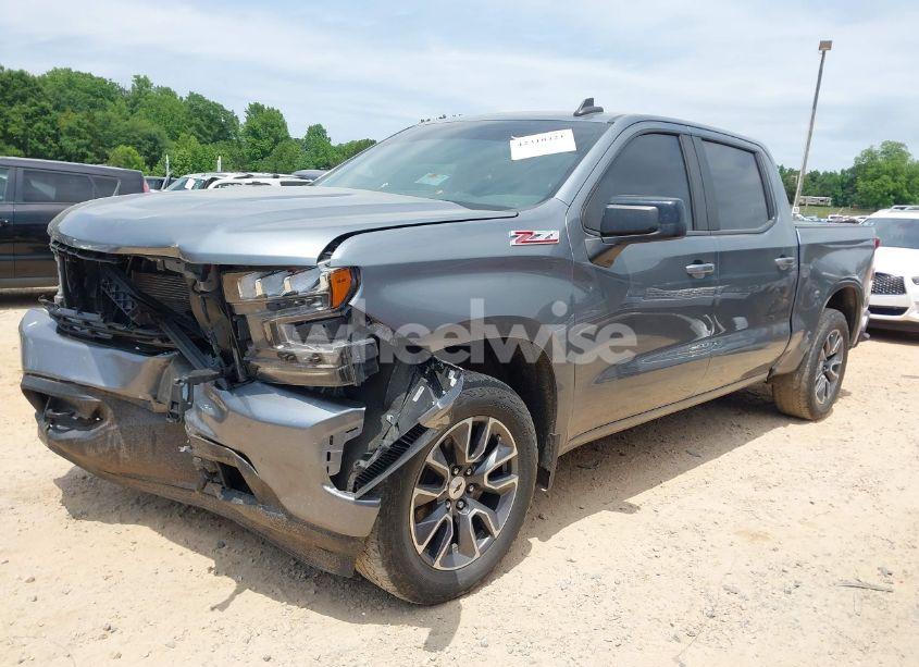 Photo 2 of 2020 Chevrolet Silverado 1500 4WD SHORT BED RST (VIN 3GCUYEED5LG421795)
