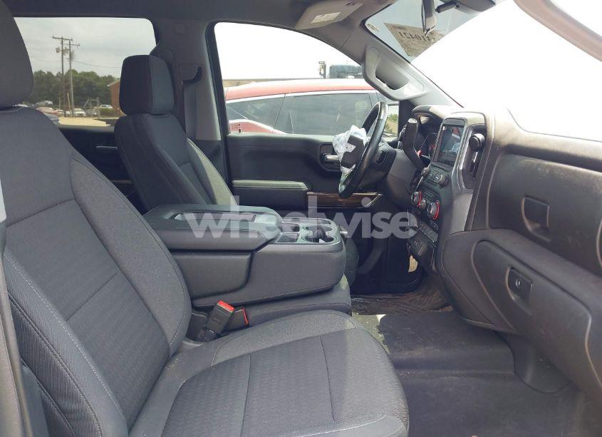 Photo 5 of 2020 Chevrolet Silverado 1500 4WD SHORT BED RST (VIN 3GCUYEED5LG421795)