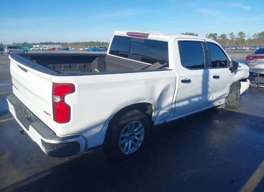 Photo 4 of 2019 Chevrolet Silverado 1500 RST (VIN 3GCUYEED6KG131760)