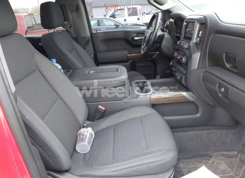 Photo 5 of 2019 Chevrolet Silverado 1500 RST (VIN 3GCUYEED6KG258718)