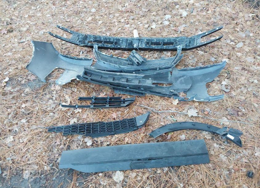 Photo 12 of 2020 Chevrolet Silverado 1500 4WD SHORT BED RST (VIN 3GCUYEED6LG195301)