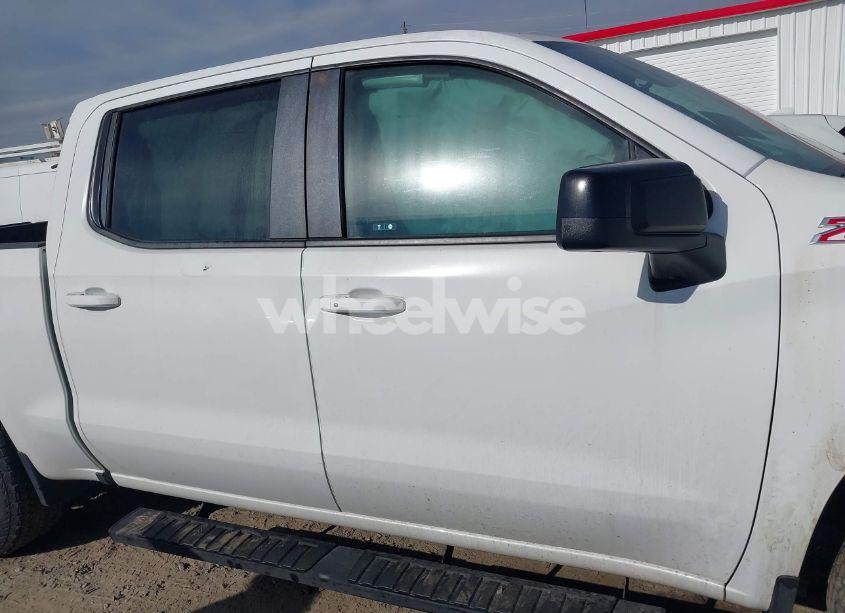 Photo 13 of 2021 Chevrolet Silverado 1500 4WD SHORT BED RST (VIN 3GCUYEED6MG476841)