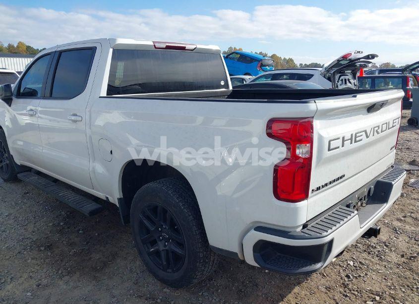 Photo 3 of 2021 Chevrolet Silverado 1500 4WD SHORT BED RST (VIN 3GCUYEED6MG476841)