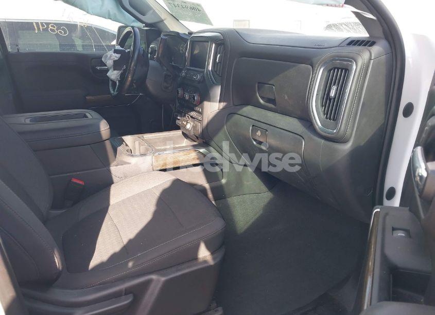 Photo 5 of 2021 Chevrolet Silverado 1500 4WD SHORT BED RST (VIN 3GCUYEED6MG476841)