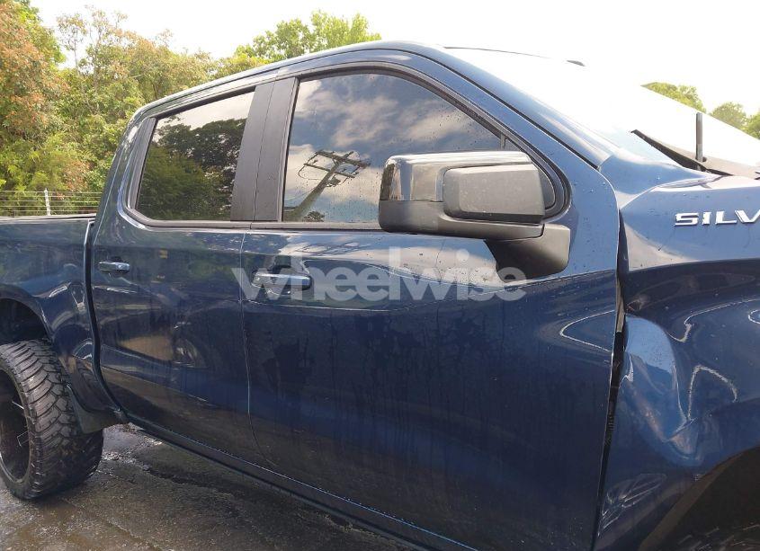 Photo 13 of 2020 Chevrolet Silverado 1500 4WD SHORT BED RST (VIN 3GCUYEED7LG210713)