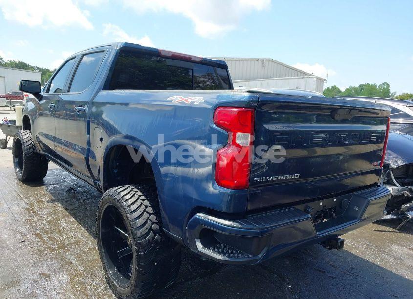 Photo 3 of 2020 Chevrolet Silverado 1500 4WD SHORT BED RST (VIN 3GCUYEED7LG210713)