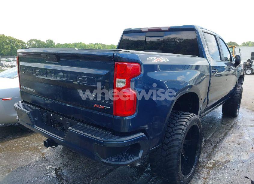Photo 4 of 2020 Chevrolet Silverado 1500 4WD SHORT BED RST (VIN 3GCUYEED7LG210713)