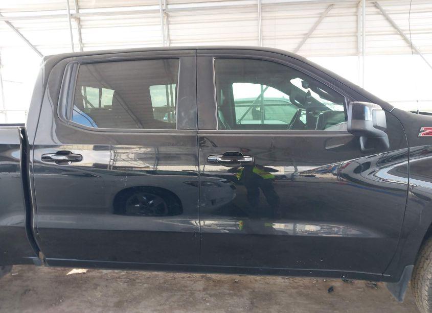 Photo 13 of 2020 Chevrolet Silverado 1500 4WD SHORT BED RST (VIN 3GCUYEED7LG237524)