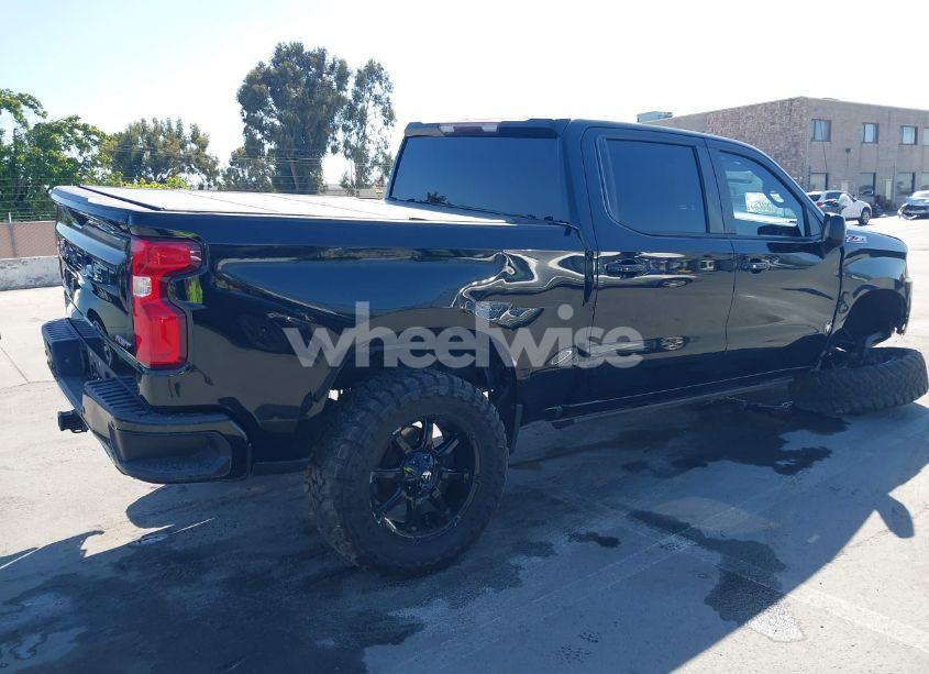Photo 4 of 2020 Chevrolet Silverado 1500 4WD SHORT BED RST (VIN 3GCUYEED8LG118767)