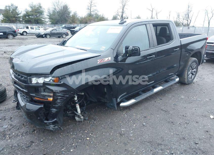 Photo 2 of 2020 Chevrolet Silverado 1500 4WD SHORT BED RST (VIN 3GCUYEED8LG425341)