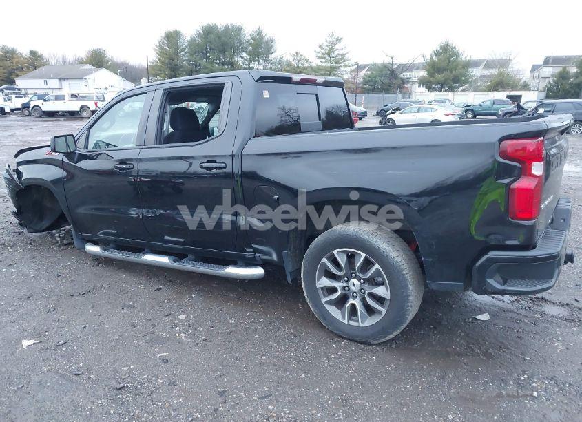 Photo 3 of 2020 Chevrolet Silverado 1500 4WD SHORT BED RST (VIN 3GCUYEED8LG425341)