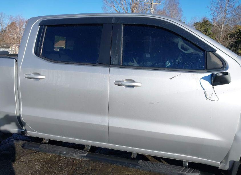 Photo 13 of 2020 Chevrolet Silverado 1500 4WD SHORT BED RST (VIN 3GCUYEED9LG425641)