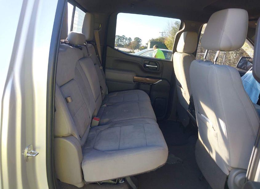 Photo 8 of 2020 Chevrolet Silverado 1500 4WD SHORT BED RST (VIN 3GCUYEED9LG425641)