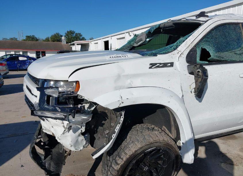 Photo 6 of 2021 Chevrolet Silverado 1500 4WD SHORT BED RST (VIN 3GCUYEED9MG164562)