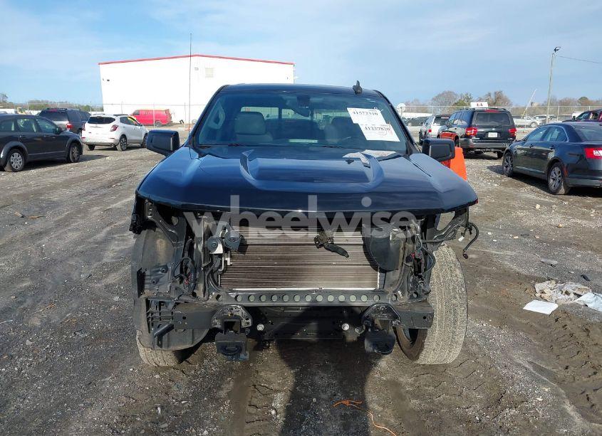 Photo 13 of 2019 Chevrolet Silverado 1500 RST (VIN 3GCUYEEDXKG179469)