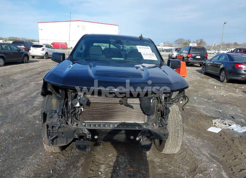 Photo 6 of 2019 Chevrolet Silverado 1500 RST (VIN 3GCUYEEDXKG179469)
