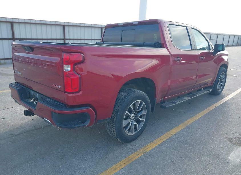 Photo 4 of 2019 Chevrolet Silverado 1500 RST (VIN 3GCUYEEDXKG247673)