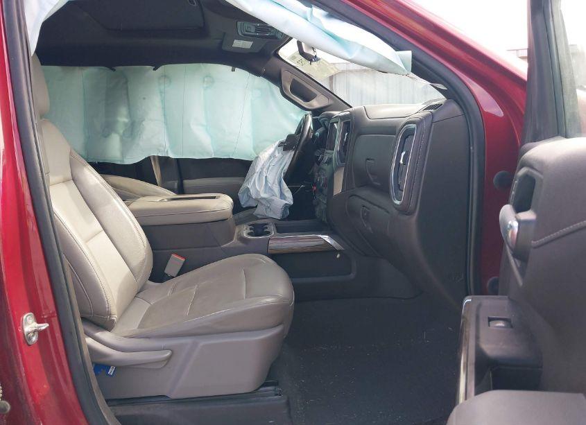 Photo 5 of 2019 Chevrolet Silverado 1500 RST (VIN 3GCUYEEDXKG247673)