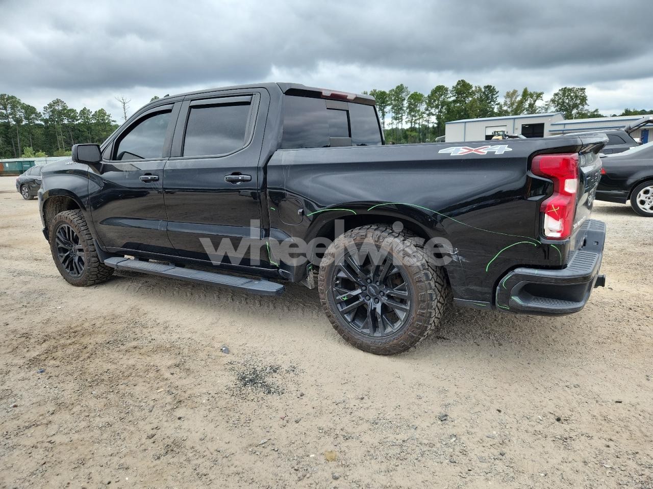Photo 2 of 2019 CHEVROLET SILVERADO K1500 RST (VIN 3GCUYEEDXKG308908)