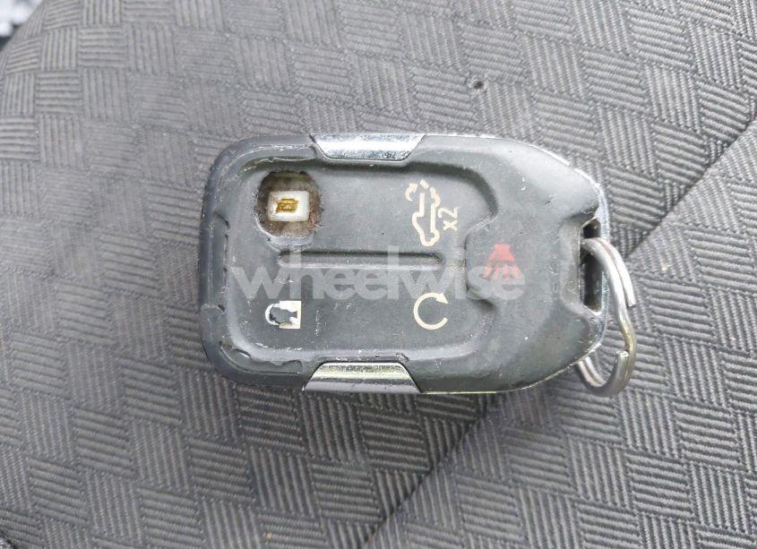 Photo 11 of 2020 Chevrolet Silverado 1500 4WD SHORT BED RST (VIN 3GCUYEEDXLG409089)