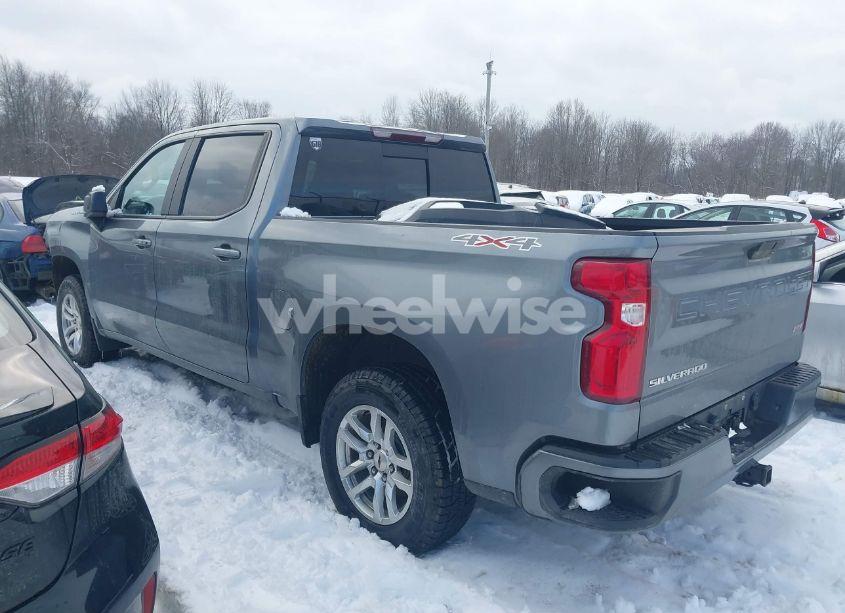 Photo 3 of 2020 Chevrolet Silverado 1500 4WD SHORT BED RST (VIN 3GCUYEEDXLG409089)