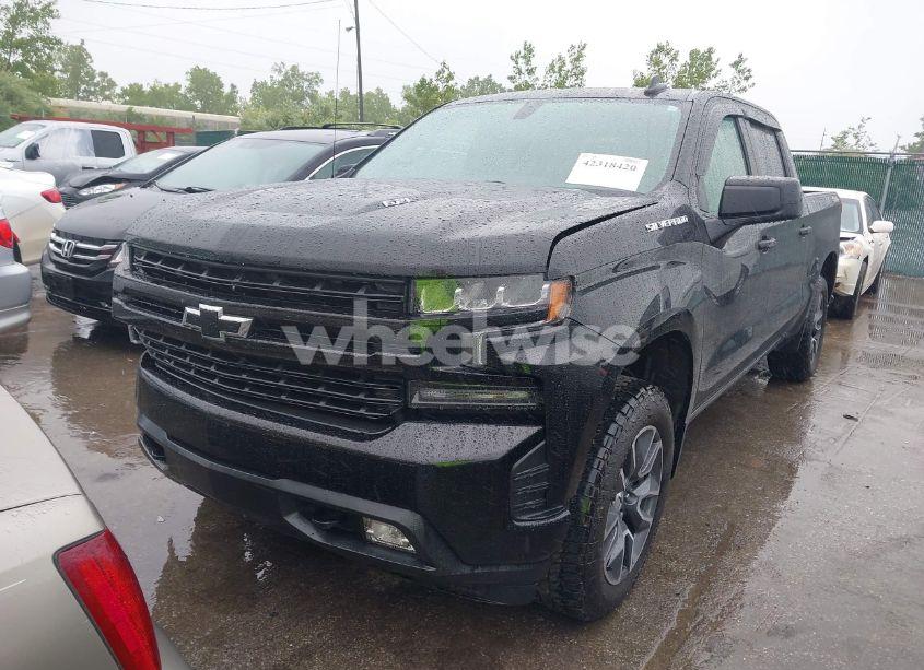 Photo 2 of 2021 Chevrolet Silverado 1500 (VIN 3GCUYEEL0MG480732)