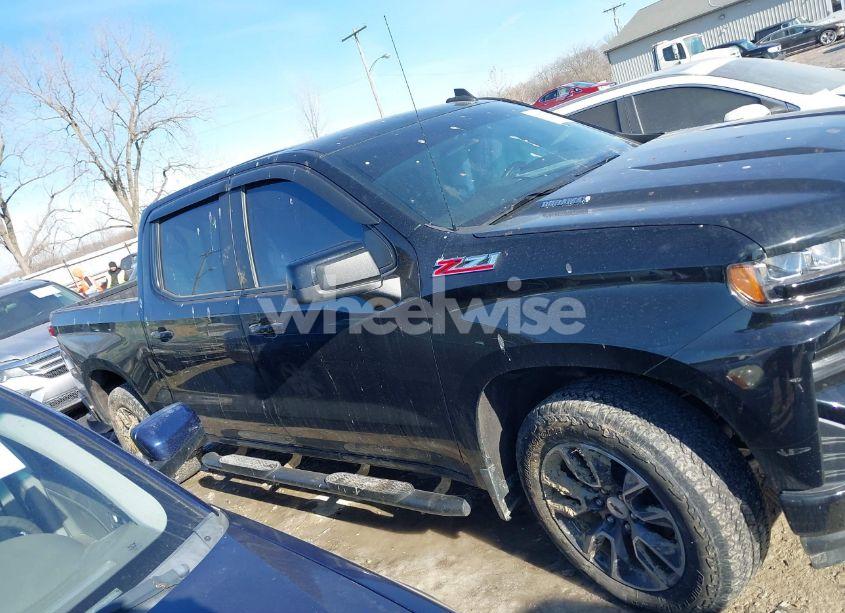 Photo 13 of 2021 Chevrolet Silverado 1500 4WD SHORT BED RST (VIN 3GCUYEET3MG317055)