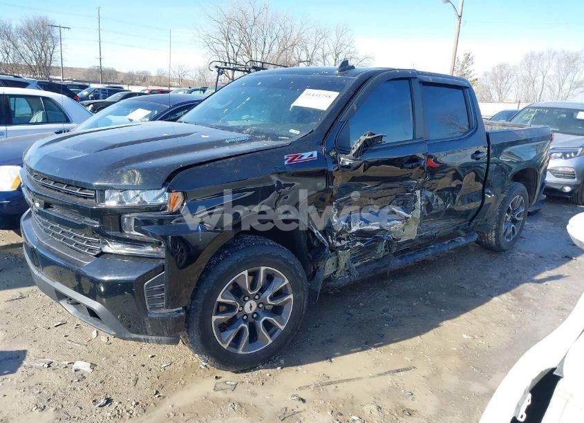Photo 2 of 2021 Chevrolet Silverado 1500 4WD SHORT BED RST (VIN 3GCUYEET3MG317055)