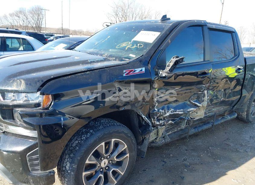 Photo 6 of 2021 Chevrolet Silverado 1500 4WD SHORT BED RST (VIN 3GCUYEET3MG317055)