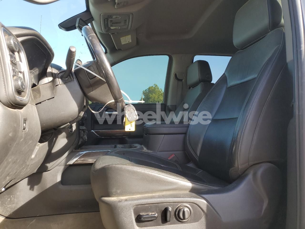 Photo 7 of 2020 CHEVROLET SILVERADO K1500 RST (VIN 3GCUYEET4LG157900)