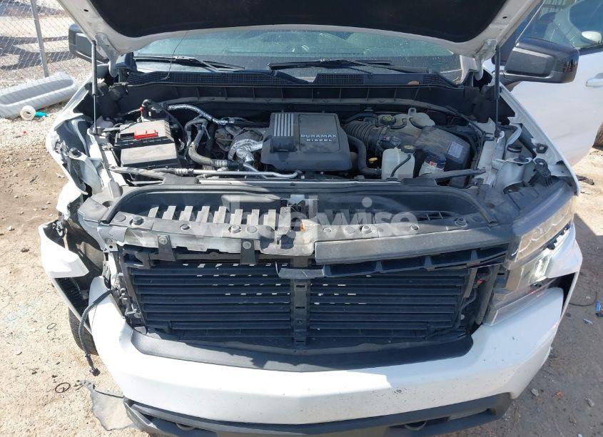 Photo 10 of 2021 Chevrolet Silverado 1500 4WD SHORT BED RST (VIN 3GCUYEET4MG243452)