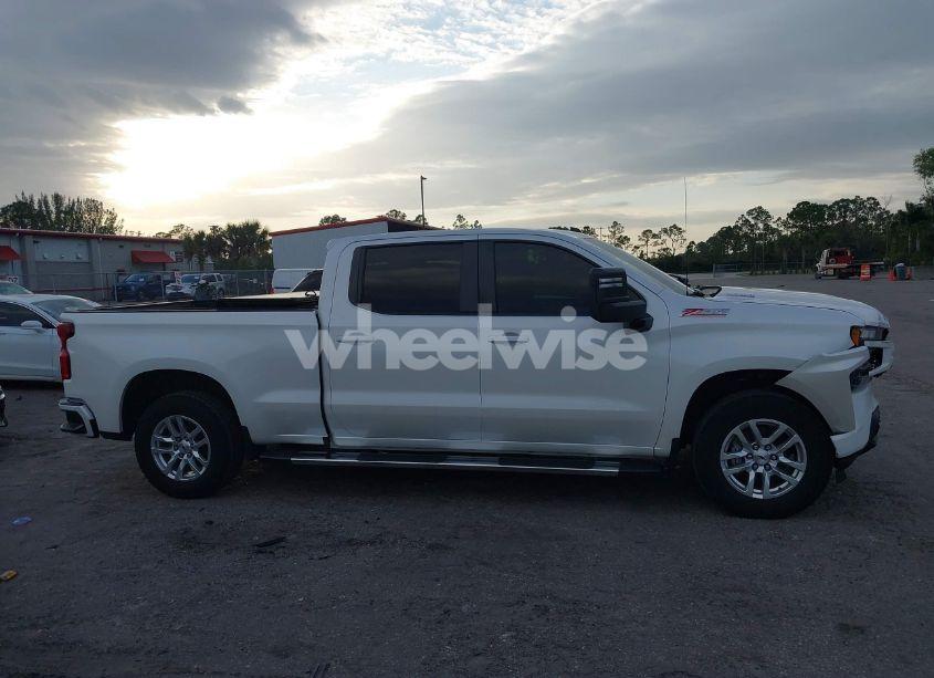 Photo 13 of 2020 Chevrolet Silverado 1500 4WD STANDARD BED RST (VIN 3GCUYEET5LG377420)