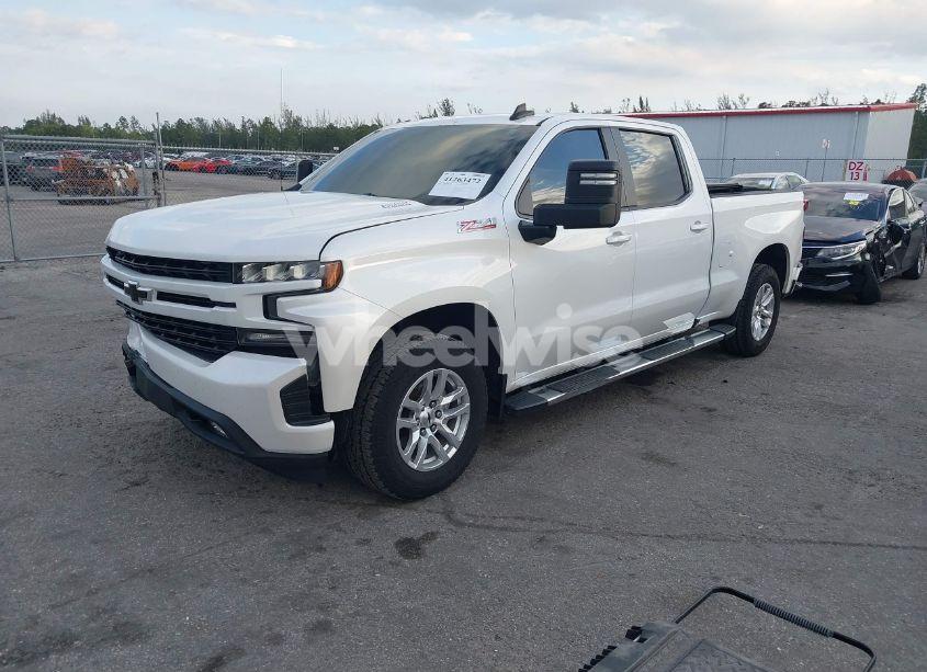 Photo 2 of 2020 Chevrolet Silverado 1500 4WD STANDARD BED RST (VIN 3GCUYEET5LG377420)
