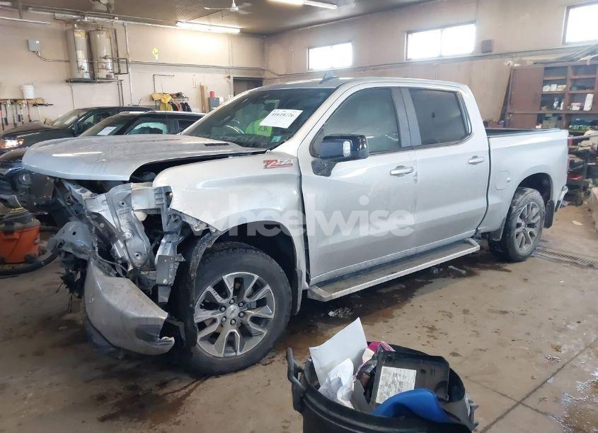 Photo 2 of 2020 Chevrolet Silverado 1500 4WD SHORT BED RST (VIN 3GCUYEET8LG311055)