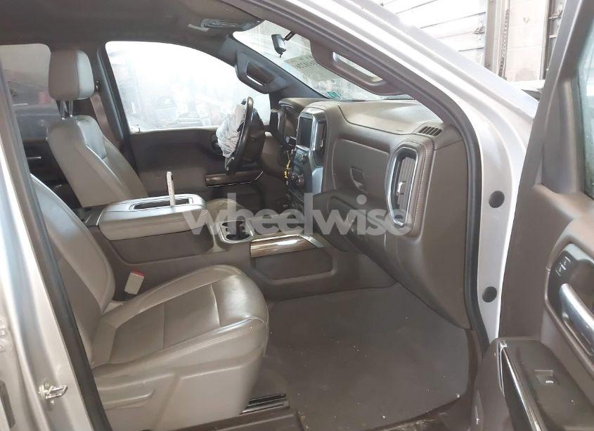 Photo 5 of 2020 Chevrolet Silverado 1500 4WD SHORT BED RST (VIN 3GCUYEET8LG311055)