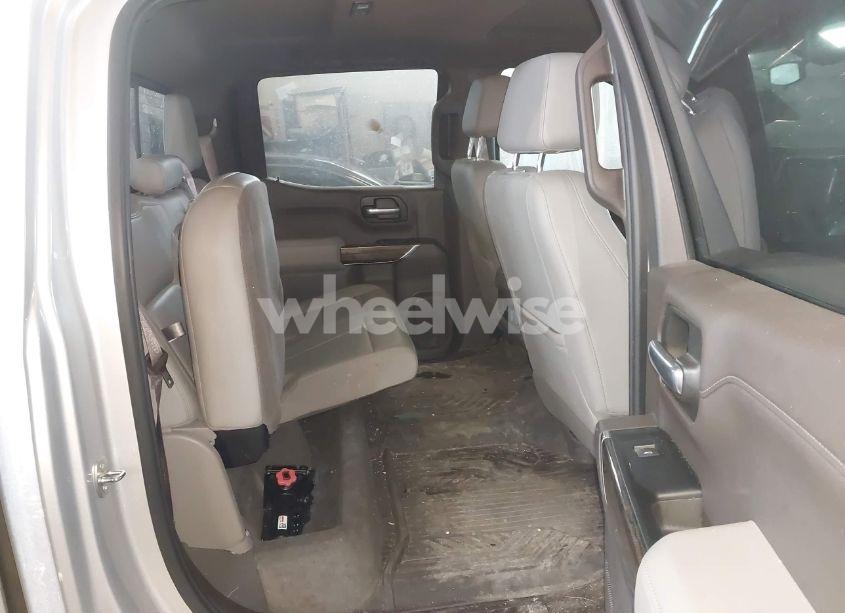 Photo 8 of 2020 Chevrolet Silverado 1500 4WD SHORT BED RST (VIN 3GCUYEET8LG311055)