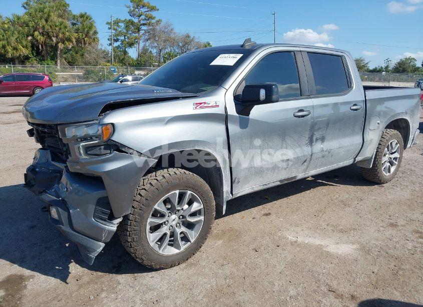 Photo 2 of 2021 Chevrolet Silverado 1500 4WD SHORT BED RST (VIN 3GCUYEET9MG276575)