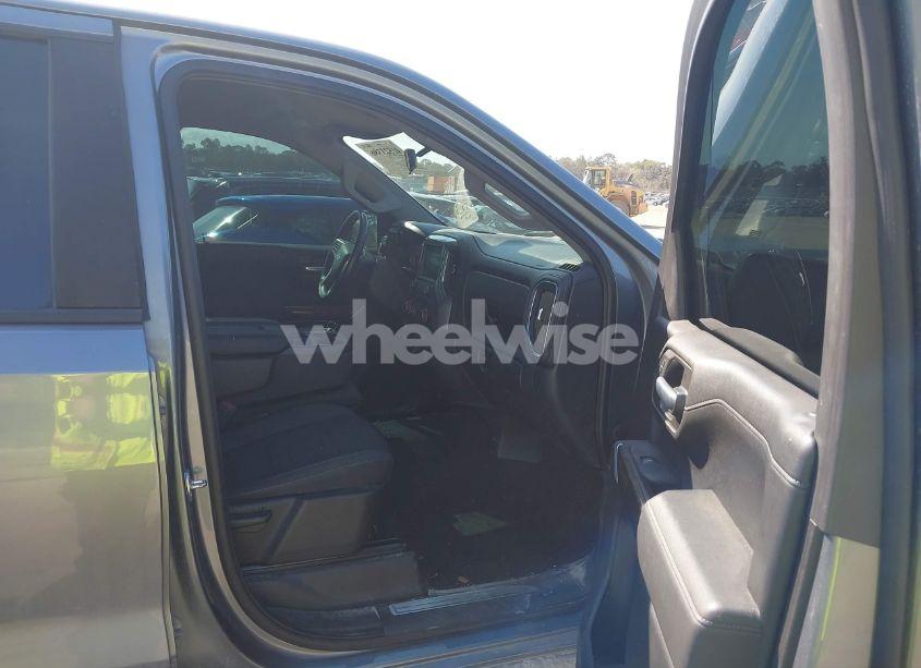 Photo 5 of 2021 Chevrolet Silverado 1500 4WD SHORT BED RST (VIN 3GCUYEET9MG276575)