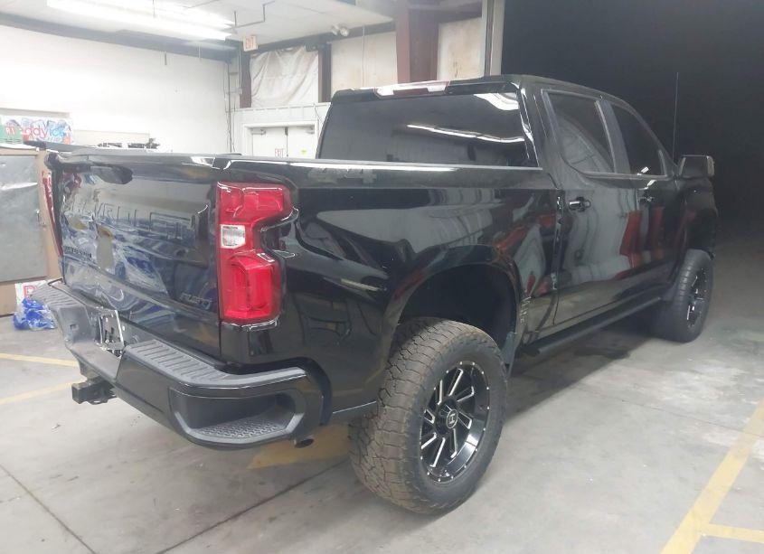 Photo 4 of 2020 Chevrolet Silverado 1500 4WD SHORT BED RST (VIN 3GCUYEETXLG436154)