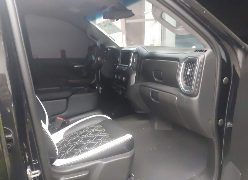 Photo 5 of 2020 Chevrolet Silverado 1500 4WD SHORT BED RST (VIN 3GCUYEETXLG436154)