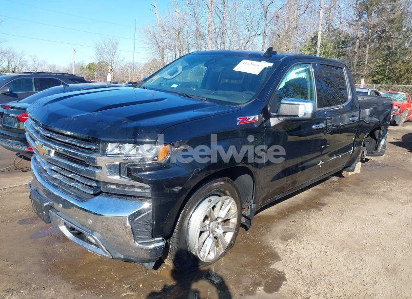 Photo 2 of 2019 Chevrolet Silverado 1500 LTZ (VIN 3GCUYGED2KG238980)
