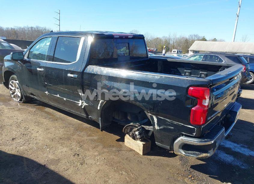 Photo 3 of 2019 Chevrolet Silverado 1500 LTZ (VIN 3GCUYGED2KG238980)
