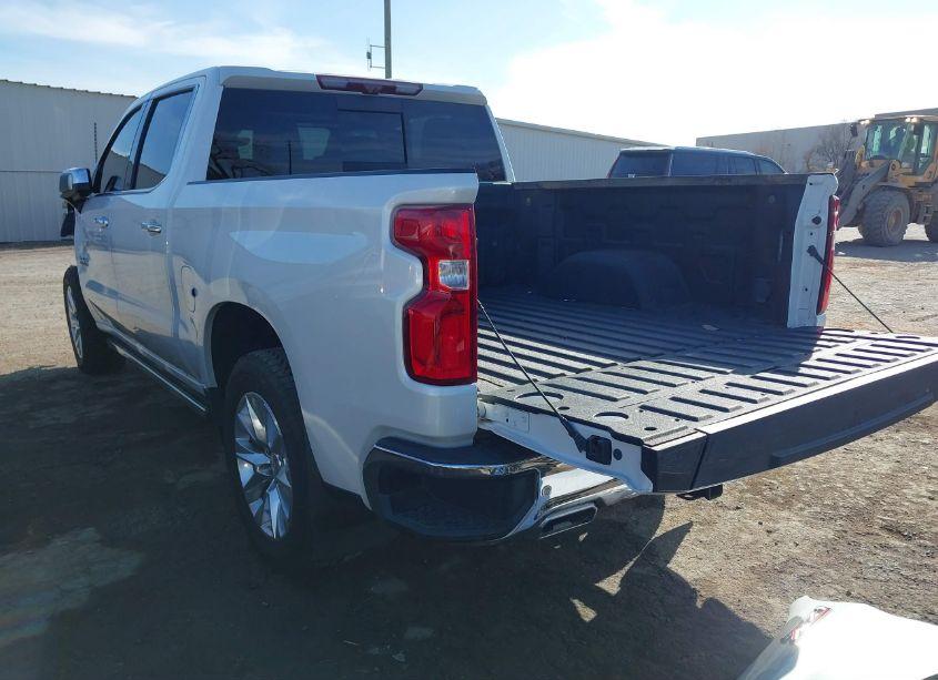 Photo 3 of 2022 Chevrolet Silverado 1500 LTD 4WD SHORT BED LTZ (VIN 3GCUYGED3NG111658)