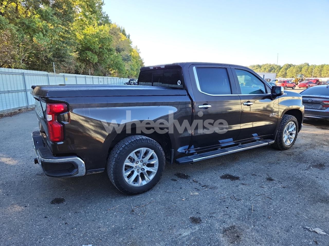 Photo 3 of 2019 CHEVROLET SILVERADO K1500 LTZ (VIN 3GCUYGED4KG105573)